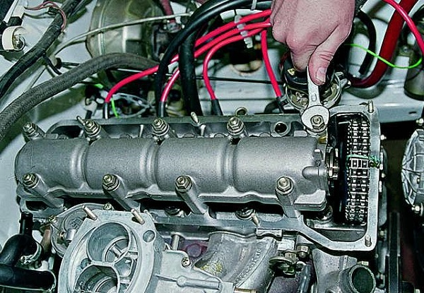 Как самостоятельно заменить прокладку ГБЦ на ВАЗ 2107 Как самостоятельно заменить прокладку ГБЦ на ВАЗ 2107