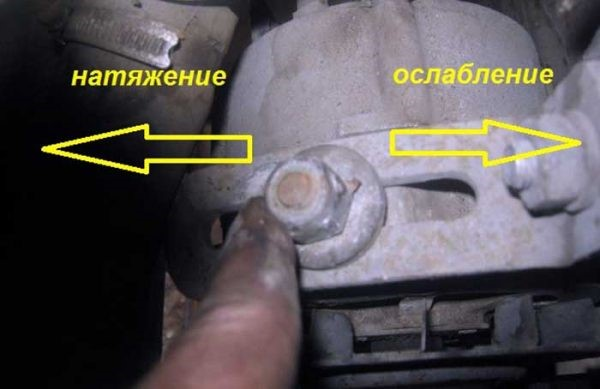 Проверяем и меняем цепь ГРМ на ВАЗ 2106 Проверяем и меняем цепь ГРМ на ВАЗ 2106