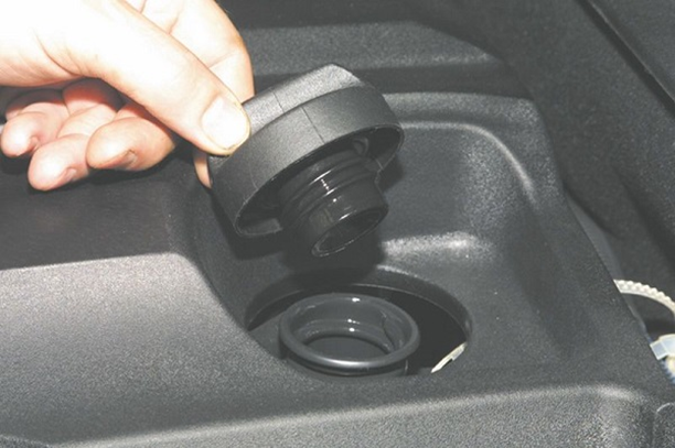 Меняем самостоятельно моторное масло на Шевроле Нива Меняем самостоятельно моторное масло на Шевроле Нива