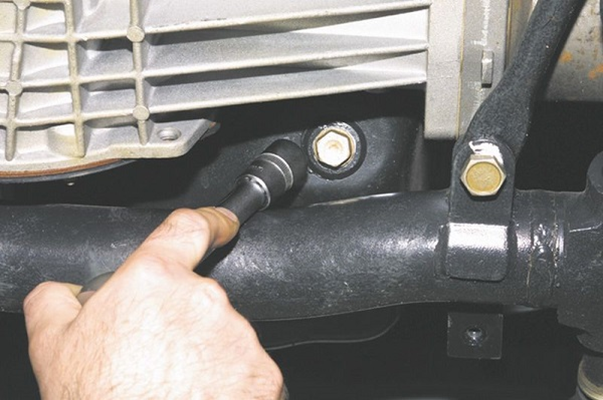 Меняем самостоятельно моторное масло на Шевроле Нива Меняем самостоятельно моторное масло на Шевроле Нива