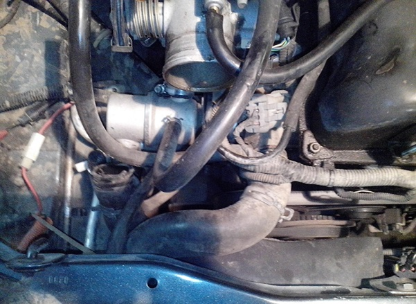 Как самостоятельно поменять радиатор охлаждения Нива Шевроле Как самостоятельно поменять радиатор охлаждения Нива Шевроле