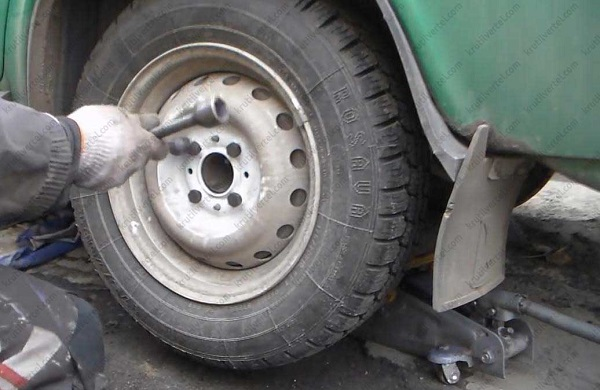 Диагностика и ремонт шаровых опор ВАЗ 2106 Диагностика и ремонт шаровых опор ВАЗ 2106