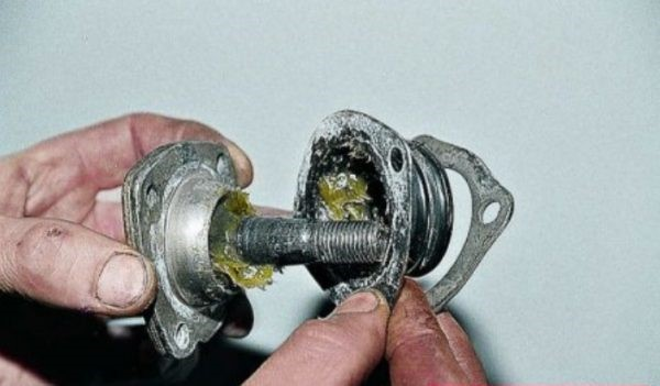 Диагностика и ремонт шаровых опор ВАЗ 2106 Диагностика и ремонт шаровых опор ВАЗ 2106