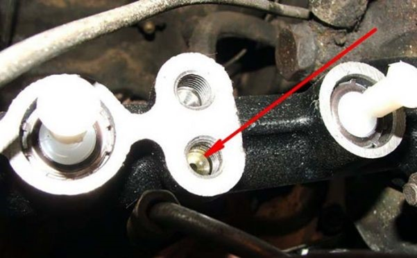 Ремонтируем своими руками главный тормозной цилиндр ВАЗ 2107