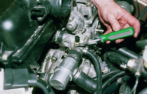 Как заменить прокладку ГБЦ на ВАЗ 2114 Как заменить прокладку ГБЦ на ВАЗ 2114