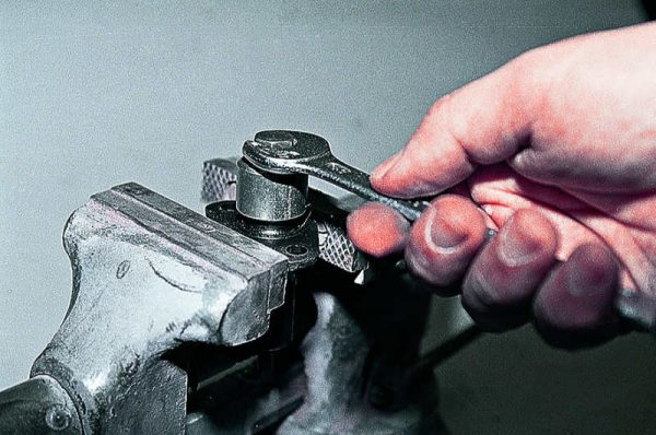 Ремонт цепного привода ГРМ на ВАЗ 2101 Ремонт цепного привода ГРМ на ВАЗ 2101