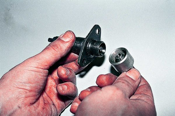 Ремонт цепного привода ГРМ на ВАЗ 2101 Ремонт цепного привода ГРМ на ВАЗ 2101