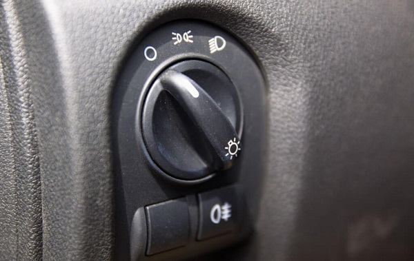 Не работает гидрокорректор фар на Лада Гранта: ремонт или замена