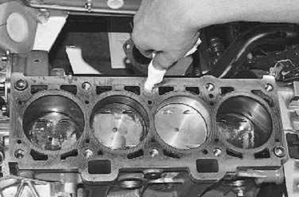 Меняем самостоятельно прокладку ГБЦ на Лада Приора