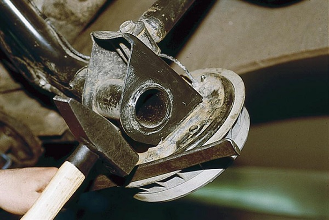 Замена тормозных колодок Лада Ларгус Замена тормозных колодок Лада Ларгус