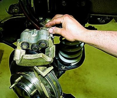 Как самостоятельно заменить тормозные колодки на ВАЗ 21213