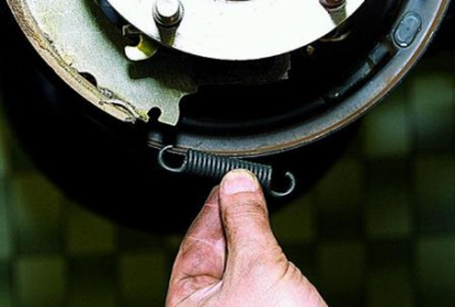 Как самостоятельно заменить тормозные колодки на ВАЗ 21213