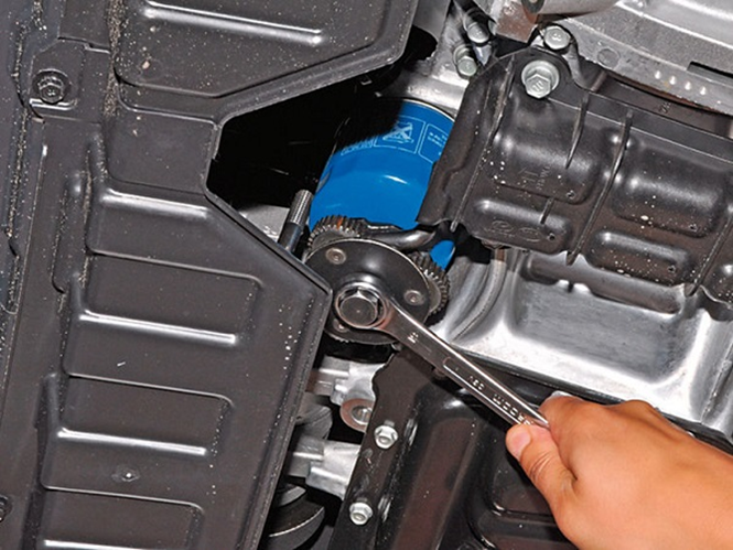 Самостоятельно меняем масло на автомобиле Киа Рио Самостоятельно меняем масло на автомобиле Киа Рио