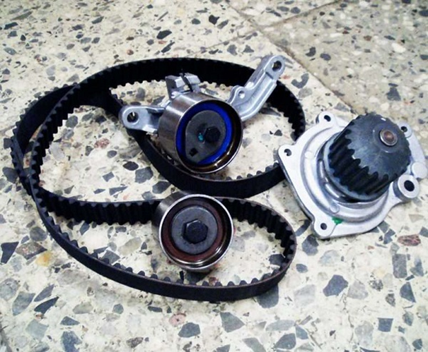 Как самостоятельно поменять ремень ГРМ на Мицубиси Лансер 9