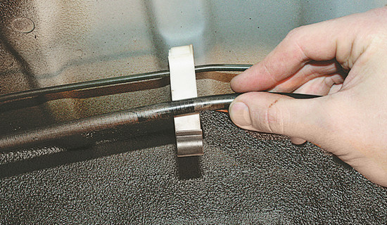 Самостоятельная замена тросика ручного тормоза на автомобиле Chery Amulet