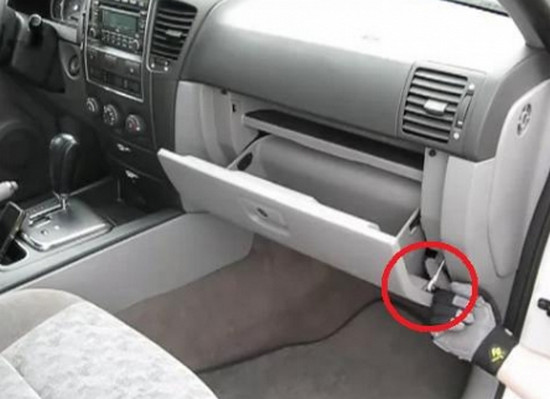 Самостоятельная замена салонного фильтра KIA Sorento