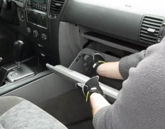 Самостоятельная замена салонного фильтра KIA Sorento