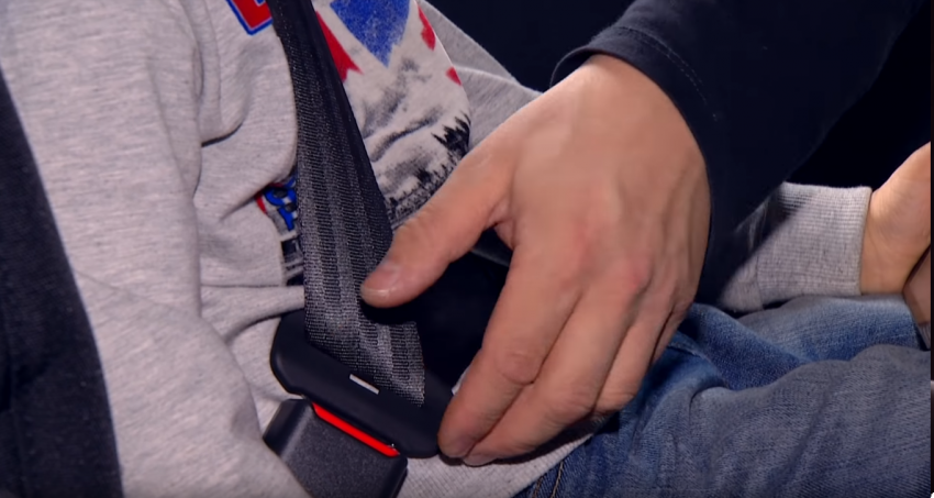 Нужно ли детское кресло в авто? Как крепится детское кресло