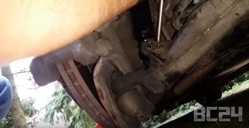 Как поменять амортизаторы своими руками - инструкции и видео