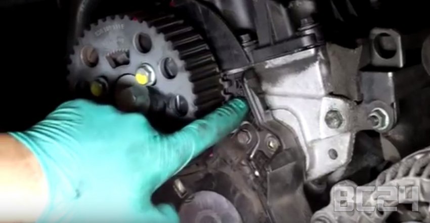 Как поменять ремень ГРМ своими руками видео, фото инструкция