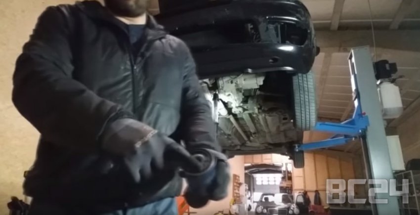 Как правильно менять масло в двигателе - чем промывать?