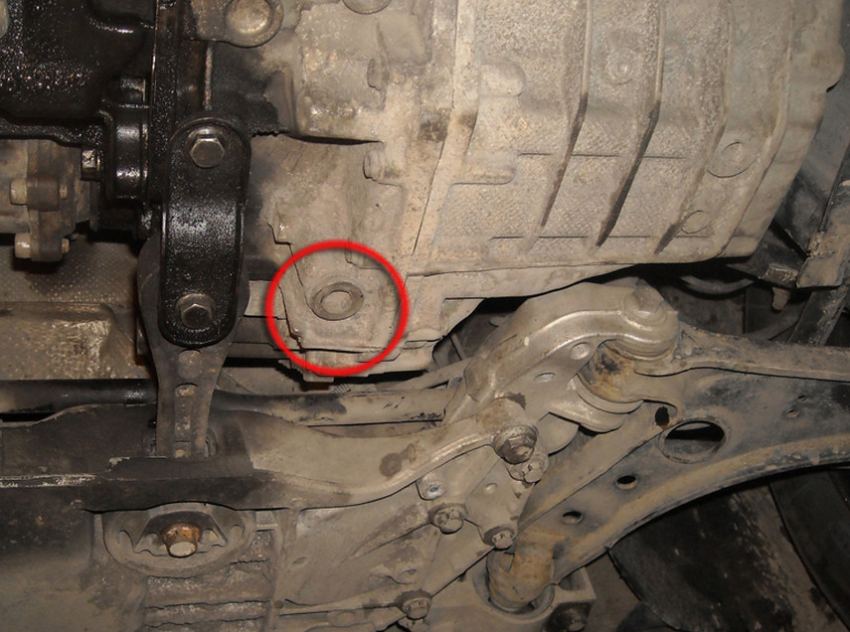 Замена масла в автомобиле Volkswagen Touran с автоматической КПП